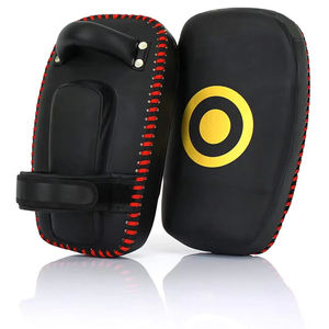 Nouvelles protections de frappe pour la boxe, design innovant, pour l'entraînement, de haute qualité, fabrication thaïlandaise, en vente. - Product Image 2