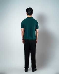 เสื้อเชิ้ตผู้ชายสีเขียว ผ้าถักเนื้อผ้าฝ้าย ป้องกันการเป็นขุย ด้านหน้าลำลอง ขายส่ง OEM ODM กระดุมเปิด คอปก แขนสั้น จำนวนมาก - Product Image 4