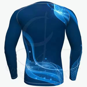 Vêtements de protection solaire pour hommes, rashguard avec design personnalisé, rashguard de compression pour la gym, le surf et la plongée pour hommes - Product Image 3