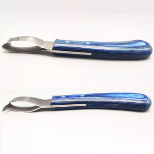 Cuchillos de Herrador de Acero de Damasco Premium para Recortar Herraduras |   Herramientas Veterinarias de Hoja Forjada a Mano |   Marca Privada OEM - Product Image 6