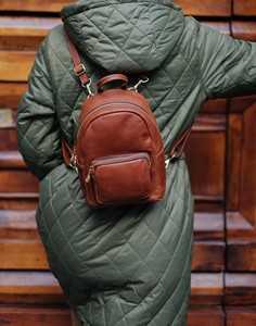 Mini Mochila de Cuero Genuino con Logotipo Personalizado Premium, Mochila Pequeña de Piel de Vaca para Mujer, Bolso de Viaje de Diseño para Damas LSBP-0142 - Product Image 3