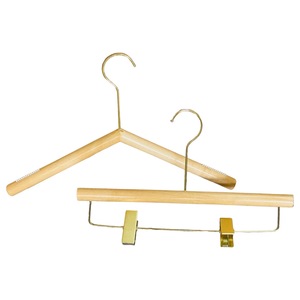 Móc Bằng Gỗ Cho Quần Áo Với Logo Bán Buôn Chất Liệu Gỗ Bé Trẻ Em Người Lớn Quần Áo Khu Nghỉ Mát Bán Buôn Biểu Tượng Tùy Chỉnh Số Lượng Lớn Mua - Product Image 5