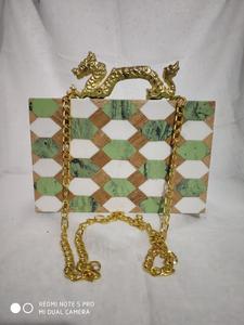 Bolso de Mano de Resina Epoxi Hecho a Mano para Mujeres y Niñas - Diseño Artístico Personalizado en Color y Forma - Product Image 4
