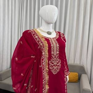 Conjunto de Kurta y Plazzo de Diseño VASTRA COTTAGE en Georgette con Bordado de Lentejuelas y Hilo, Plazzo Cosido y Dupatta, Ideal para Fiestas - Product Image 2