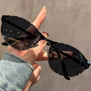2026 Luxury <b>Retro</b> Punk Style Cat Eye <b>Sunglasses</b> Light Weight UV400 Gold Frame Durable Lenses for Travel - Product Image 3