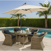 Ensemble de salle à manger d'extérieur moderne de luxe, 4 chaises en rotin imperméables, cadre en aluminium, coussins moelleux, table pliable élégante, pour hôtel et entrepôt