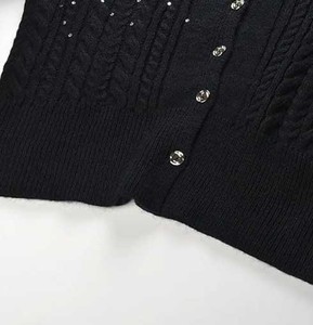 Cardigan respirant à col en V pour homme avec boutons perlés, motif losanges tricoté, pull de luxe pour soirée, tricot de luxe pour l'Europe - Product Image 3