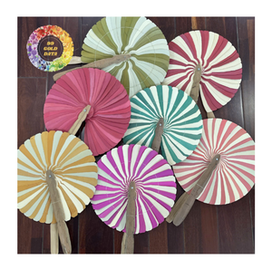 Elegante Abanico de Hoja de Palma Diseñado para Recuerdos de Boda, Tiendas de Souvenirs y Distribución Comercial - Product Image 1