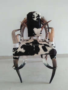 Silla de Cuerno de Buey/Vaca Auténtica Fabricada en Europa, Cómoda, Resistente, Diseñada con Tallados Religiosos de Animales, Tacto Real, Pulido Natural - Product Image 5