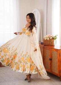 ชุดเดรส Anarkali ผ้าไหมออร์แกนซ่าพิมพ์ลายดอกไม้ พร้อมดีไซน์กระเป๋า Potli หรูหรา ผ้าคลุมไหล่ Gota Patti Lace ยาวสี่เมตร ชุดกางเกง - Product Image 5