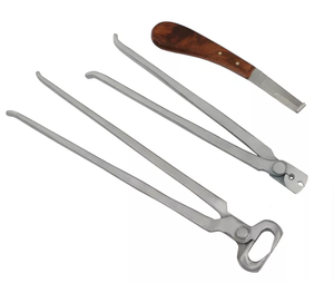 Kit d'outils vétérinaires équin professionnel réutilisable pour fermeurs de chevaux, comprenant coupe-ongles, pince à crins, cisaille à sabots, marteau et couteau - Product Image 6