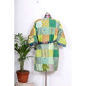 Hermoso Kimono de Algodón y Seda Verde con Parches Kantha, Doble Capa, Hecho a Mano, con Bolsillos y Cinturón - Product Image 6