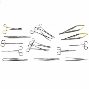 Ensemble d'instruments chirurgicaux cardiaques : Pinces Debakey vasculaires et instruments de suture Castroviejo - Product Image 1