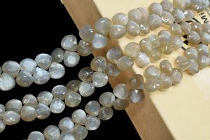 Cuentas de Piedra Lunar Gris Natural de Calidad AAA, Forma de Corazón Facetado, 8-8.5mm, Cuentas de Piedra Briolette para la Fabricación de Joyas - Product Image 2