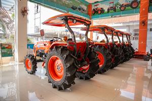 Tracteur le plus vendu - Tracteur Kubota L5018 4RM 50CV Qualité durable et économique en carburant, rend l'agriculture plus rapide et plus rentable - Product Image 2