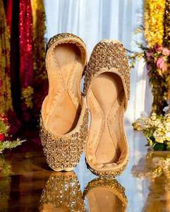 Khussa de Alta Calidad para Mujer, Estilo Punjabi, Hecha a Mano, de Cuero, Cómoda, Informal, para Exteriores, Antideslizante, Todas las Tallas y Colores - Product Image 1