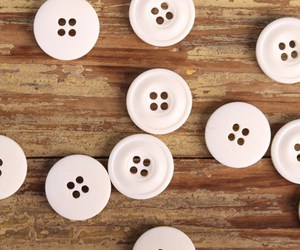 High Quality Custom Round 4-Hole Buffalo Horn Animal Style Durable <b>Handmade</b> Sewing Buttons for <b>Clothes</b> Shirt Suit buffalo bone - Product Image 4