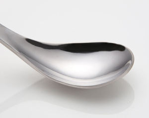 Venta Directa de Fábrica, Cuchara de Sopa Plateada de Acero Inoxidable 304 Duradera con Logotipo Personalizado para Uso Doméstico y en Restaurantes, Estilo Coreano - Product Image 1
