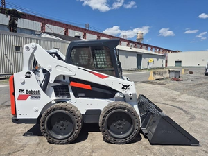 Cargadora Compacta S530 2016 con Cabina Cerrada, Máquina de Construcción de Alto Rendimiento - Product Image 4
