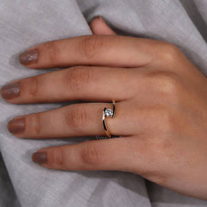 Anillo de diamante cultivado en laboratorio solitario, ajuste de tensión de oro blanco, uso diario clásico único, anillo de regalo de boda con promesa perfecta de diamantes - Product Image 3