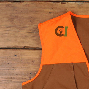 Gilet de chasse unisexe haut de gamme en tissu Oxford, 100 % polyester, multi-poches, sans manches, pour sports de plein air, imprimé sur le devant, vente en gros - Product Image 5