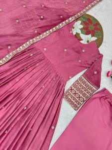 TENNECY Nouvelle Robe Longue Brodé Rangoli WITSequence Réversible Infroissable Séchage Rapide Longueur Cheville pour Fête Mariage Diwali - Product Image 6