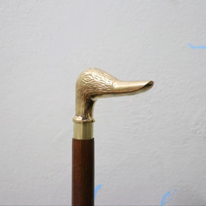 Bastones de Madera Natural Ecológicos con Mango de Latón Pulido, Estilo Rústico Moderno, Ideales para Regalo - Product Image 1