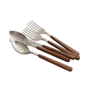 Juego de cubiertos modernos de acero inoxidable de alta calidad con mangos de madera, vajilla ecológica con acabado pulido espejo para uso doméstico y hotelero. - Product Image 5