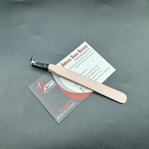 Pinzas para Pestañas de 90 Grados, Color Negro, Delgadas, de Acero Inoxidable Sostenible, con Logotipo Personalizado, Agarre Fuerte, para Extensión de Pestañas - Product Image 1