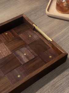 Bandeja de Servir Personalizada de Acacia con Incrustaciones de Latón |   Elegante Bandeja con Asa para Té y Otomana - Product Image 5