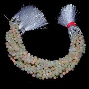 Cuentas de ópalo Welo etíope blanco natural facetadas en forma de lágrima, hilo de cuentas de ópalo sueltas para la fabricación de joyas al por mayor. - Product Image 3