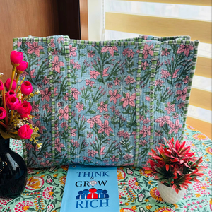 Sac fourre-tout matelassé en coton fait main indien avec fermeture éclair, style vintage tendance, cadeau personnalisé, pour la plage, les voyages, portable avec chaîne - Product Image 1