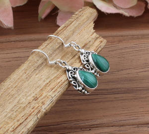 Boucles d'oreilles pendantes en argent sterling 925 faites à la main, malachite, pierre précieuse verte naturelle, estampillées, artisanales, luxe, vente en gros - Product Image 5