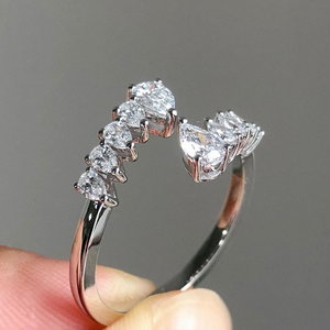 Bague de fiançailles élégante en moissanite VVS, bijoux fins de luxe, bague de demande en mariage, argent plaqué or, style hip hop, unisexe - Product Image 1
