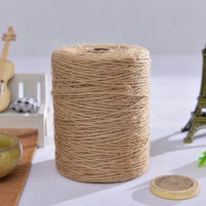Cordon en macramé de jute fait main – Corde en fibre naturelle rustique pour l'art mural, les suspensions de plantes et la décoration intérieure - Product Image 1