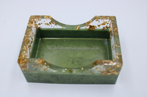 ที่ใส่นามบัตรทำจากเรซินทำงานที่หรูหราและใช้งานได้จริง - Product Image 4