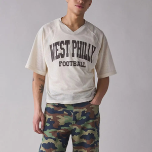 เสื้อยืดโพลีเอสเตอร์ระบายอากาศสำหรับผู้ชายและผู้หญิง แบบสปอร์ตเจอร์ซีย์ทรงบ็อกซี่ สำหรับฟุตบอลและซอคเกอร์  รับผลิตแบบ OEM & ODM พร้อมสกรีนโลโก้ตามสั่ง - Product Image 4