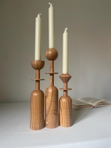 Centro de mesa de madera para velas, ideal para mesas de comedor, eventos de boda y para añadir un encanto natural cálido a los espacios. - Product Image 3