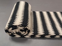 Tissu en crochet noir et blanc en gros, motif chevron rayé horizontal épais pour vêtements et articles d'ameublement