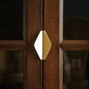 Tiradores Redondos de Latón Dorado Duradero para Muebles de Cocina, Baño, Armarios, Cómodas y Cajones - Venta al por Mayor - Product Image 3