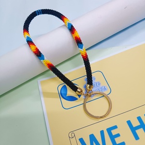 WE HERE EXPORTS Porte-clés de poignet tendance pour femme, fait main, avec perles de rocaille, pierres imitation perle et éléments à insérer pour ongles, cadeau bleu - Product Image 6