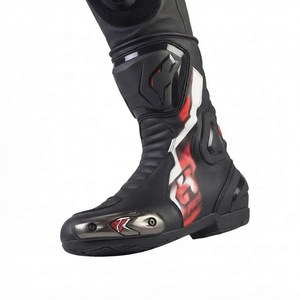 Combinaison de course en cuir pour moto personnalisée, équipement de moto haut de gamme pour hommes avec protections, construction durable - Product Image 4