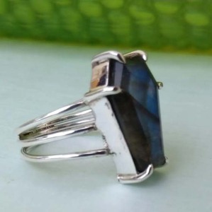 Natural <b>Labradorite</b> Coffin <b>Ring</b> Solid 925 Silver Artisan Gemstone <b>Ring</b> - Product Image 2