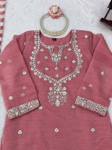 Conjunto de Salwar Kameez de Seda Bordada Rosa, Traje Tradicional Indio Pakistaní con Dupatta, Ropa Elegante para Mujer para Bodas y Fiestas - Product Image 3