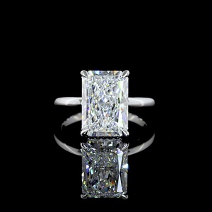 Bague Solitaire Anniversaire Personnalisée en Or Blanc 14K Plaqué, Diamant de Laboratoire Radiant de 5 carats Certifié IGI, Bague de Mariage Effet Concassé - Product Image 1