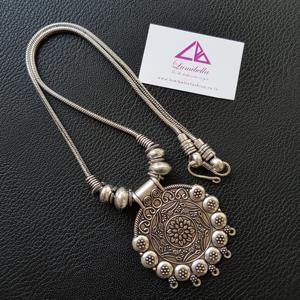 Casual Floral Patterned <b>Long</b> <b>Necklace</b> Set - Product Image 1