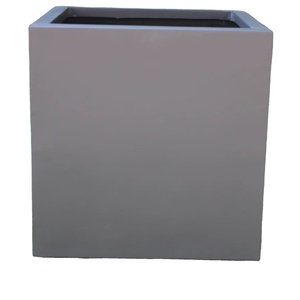 Macetas de Jardín Modernas y Lujosas KNT, Nuevas y Más Vendidas, de FRP Marrón Irrompible, Ligeras, con Acabado Rústico - Product Image 1