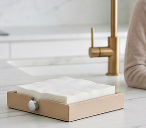 Porta Servilletas de Cuero y Metal de Primera Calidad, Elegante y Moderno, Porta Papel Clásico para el Hogar y Restaurantes - Product Image 4