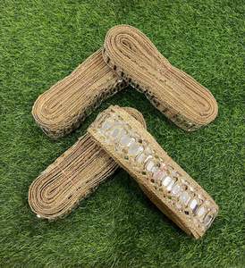 Hermoso encaje de espejo con trabajo de cristal brillante, perfecto para lehenga, saree y atuendos festivos. - Product Image 3