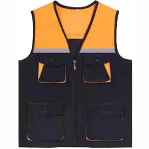 Vente en gros de gilets de travail haute visibilité personnalisés, gilet de sécurité réfléchissant orange en tricot pour la construction, avec plusieurs poches pour hommes et femmes - Product Image 4